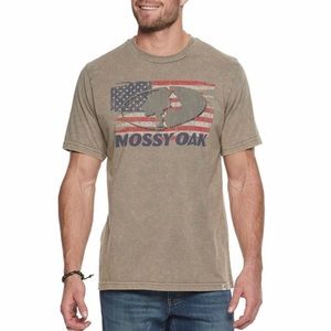 Mossy Oak Men’s Tee Ole’ Glory Distressed Taupe American Flag Size Medium